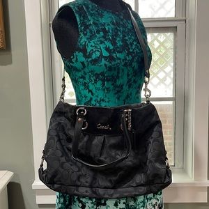 BLACK COACH PURSE   🖤 LIKE New